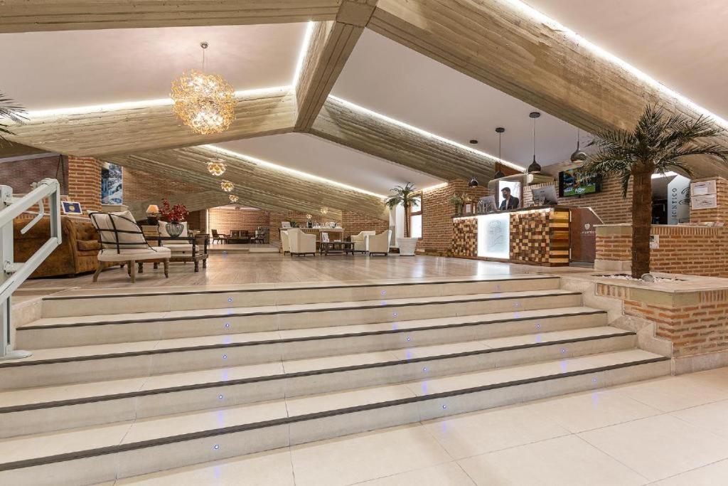 Hotel Restaurante El Montico Тордесільяс Екстер'єр фото