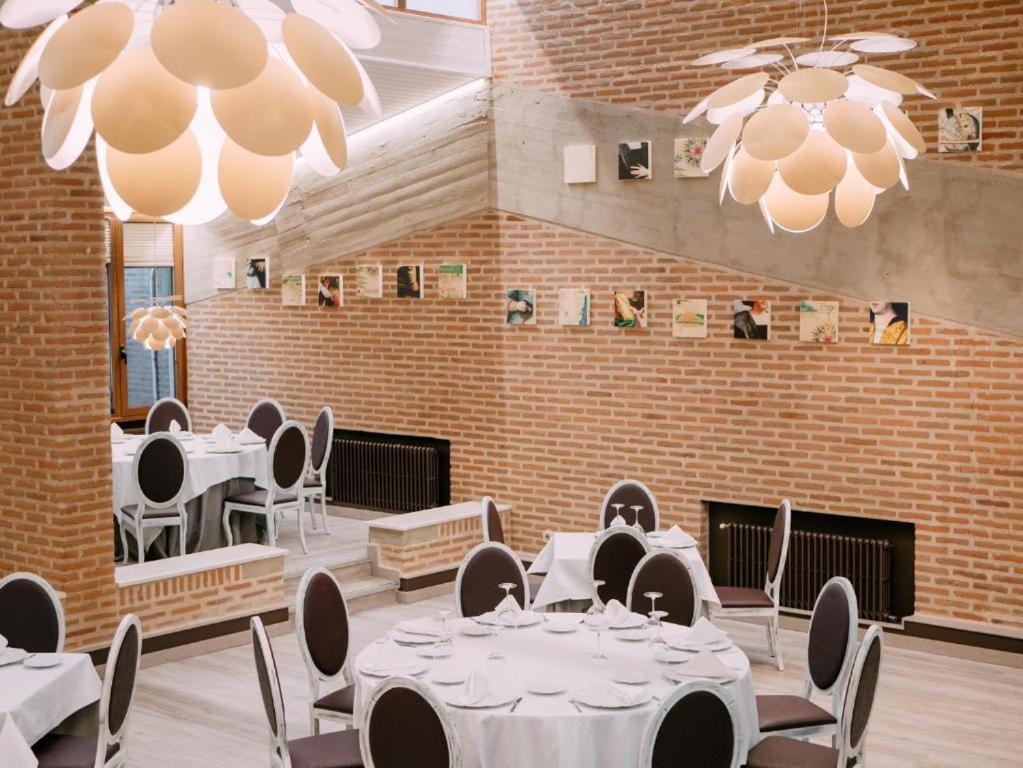 Hotel Restaurante El Montico Тордесільяс Екстер'єр фото